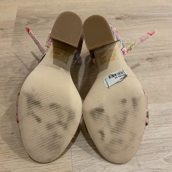 Aldo floral sandals - Picture 4 of 4